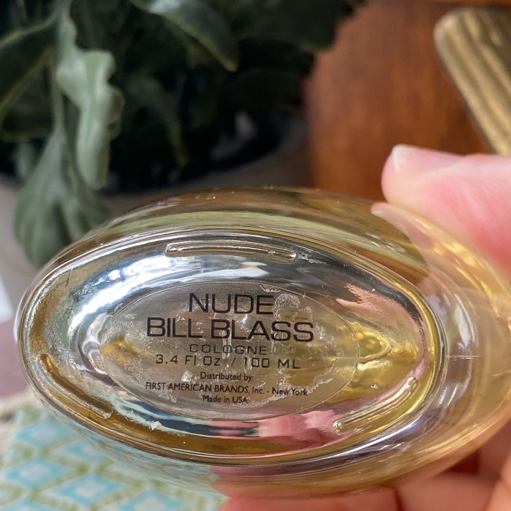 Nude by Bill Blass Cologne Bottle with Gold Accents Vintage - Picture 5 of 7